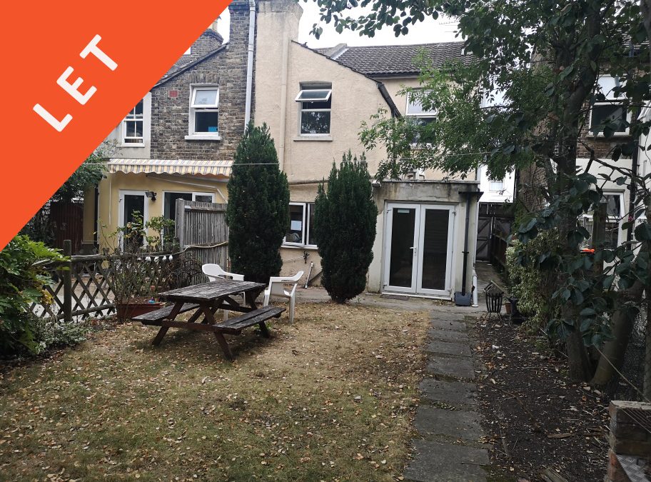 Davidson Road, Croydon.£1,850 pcm. 4 Bedroom House, Available 28th