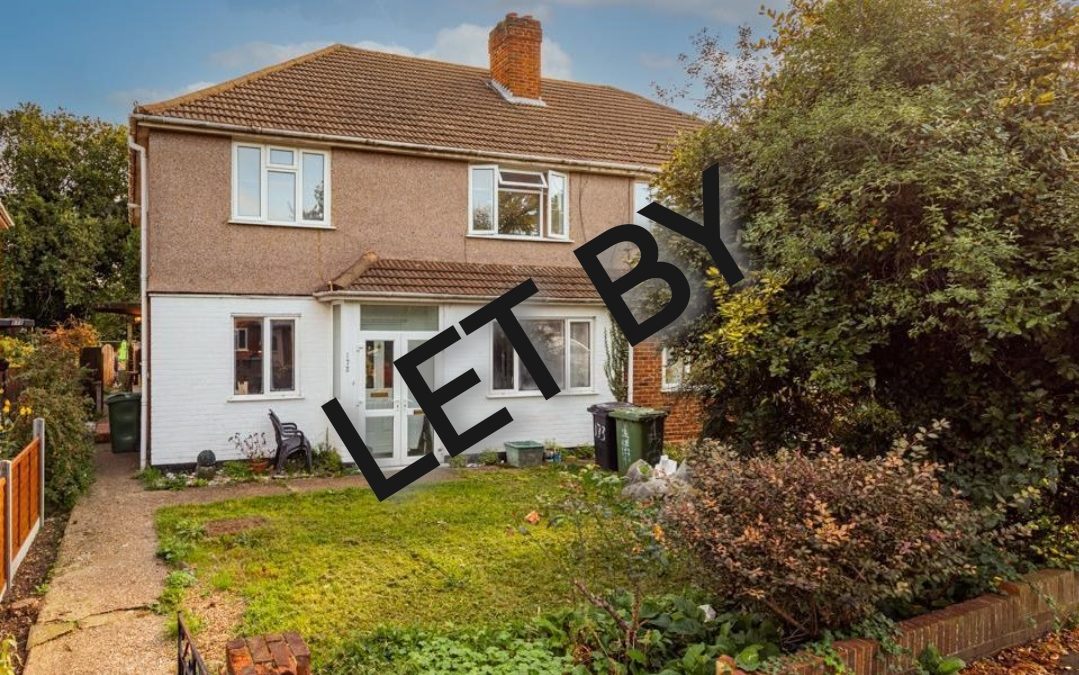 Ardrossan Gardens, Worcester Park. £1700 PCM, Two Bedroom