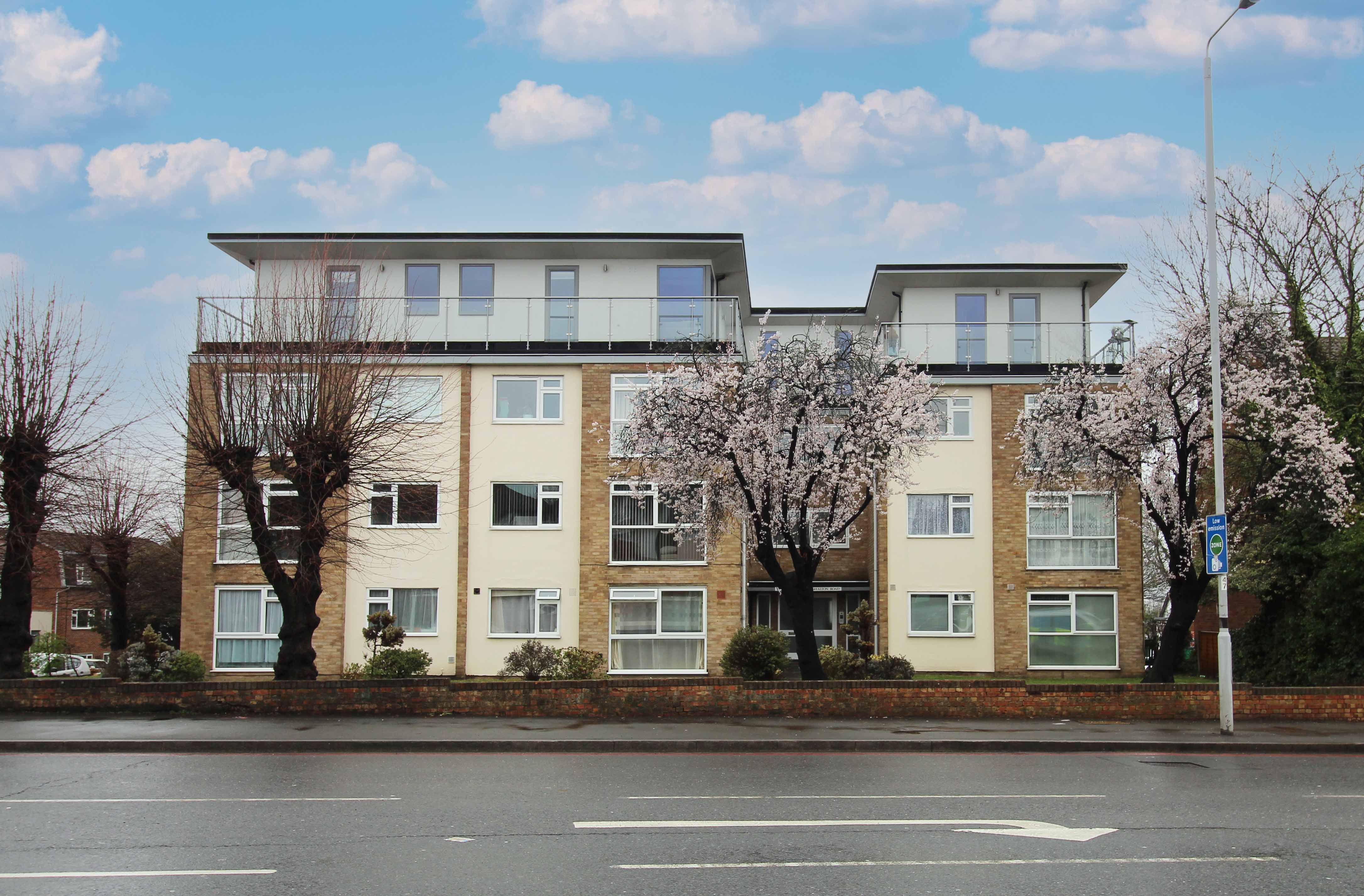 Hillside, Carshalton Road, Sutton. £425,000 Leasehold. Two Bedroom Two